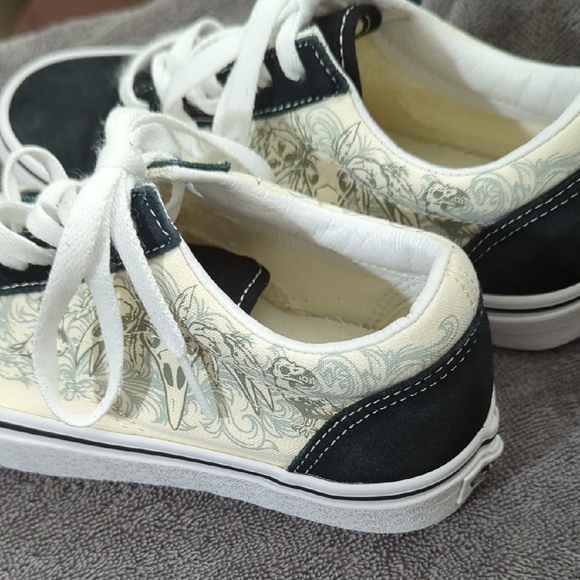 Vans Black and Cream Women's Sneakers - Picture 14 of 14